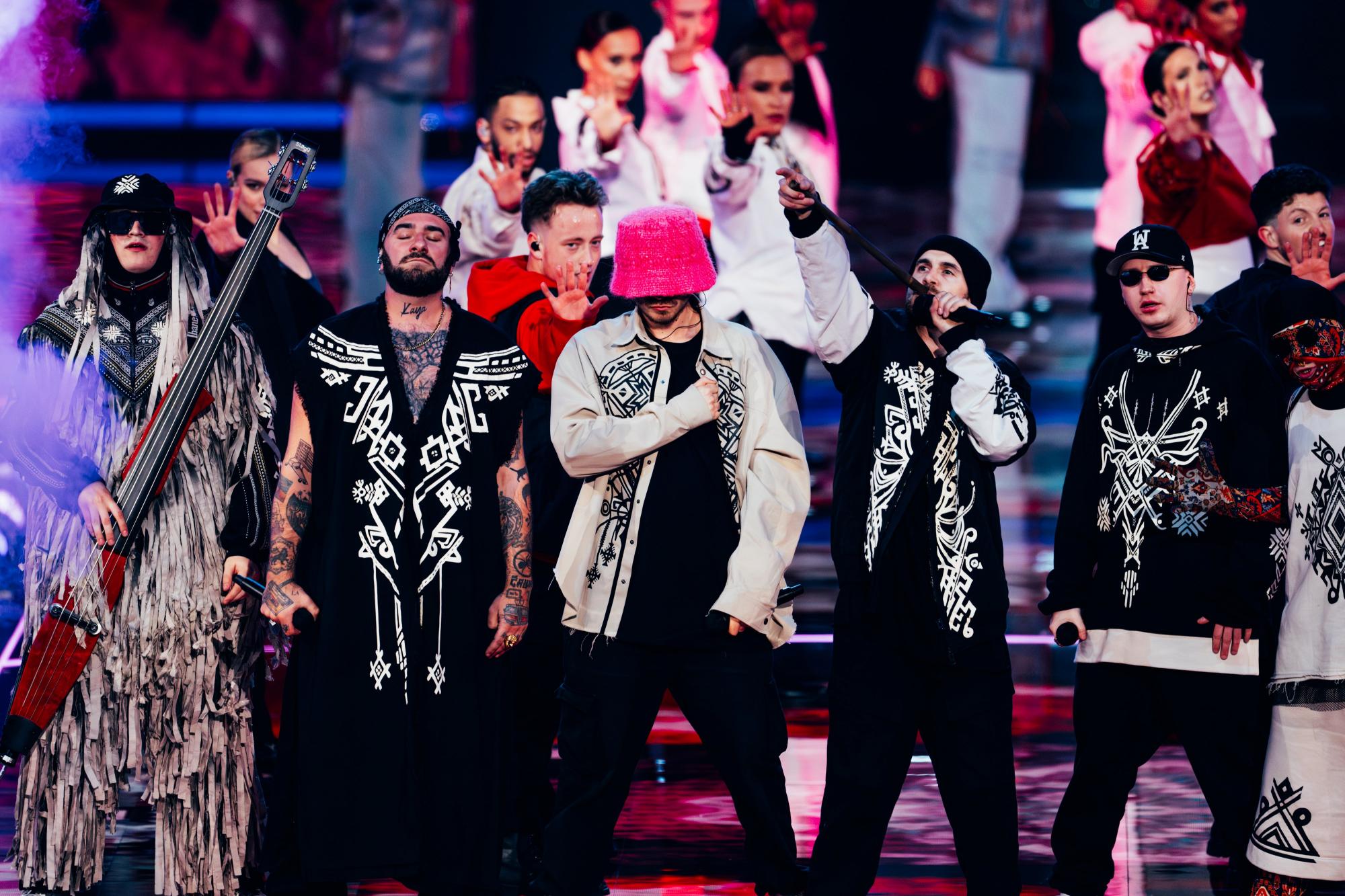 Мир по-прежнему обсуждает впечатляющие костюмы Kalush Orchestra, в которых украинцы "порвали" сцену Евровидения 2023 (фото)